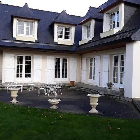 Belle Demeure Homestay Gouesnou